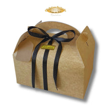 Cargar imagen en el visor de la galería, Caja pasiega Capricho con sobaos y dulces artesanales de Cantabria