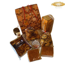 Cargar imagen en el visor de la galería, Comprar online Cesta La Golosa de Etelvina con selección artesanal dulce de los Valles Pasiegos. Ideal para hacer un regalo diferente en cumpleaños, nacimientos y aniversarios.