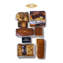 Cargar imagen en el visor de la galería, Vista superior de cesta pasiega La Golosa con productos típicos dulces de Cantabria. Sobaos Etelvina, Vega de Pas.