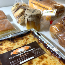 Cargar imagen en el visor de la galería, Los mejores productos Gourmet de Cantabria en nuestra cesta regalo La Golosa de Sobaos Etelvina, Cantabria.