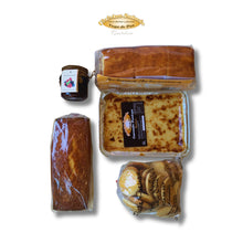 Cargar imagen en el visor de la galería, Contenido de la bolsa Detalle Pasiego Gourmet con sobaos pasiegos Etelvina, quesada pasiega, bizcocho y dulces artesanales de Cantabria I Sobaos Etelvina.
