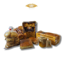Cargar imagen en el visor de la galería, Pack merienda pasiega Etelvina con sobaos, quesada y selección de productos gourmet de Cantabria.
