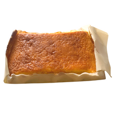 Cargar imagen en el visor de la galería, Sobao Pasiego XL Calabazas y Pepitas Chocolate  - 480 gr
